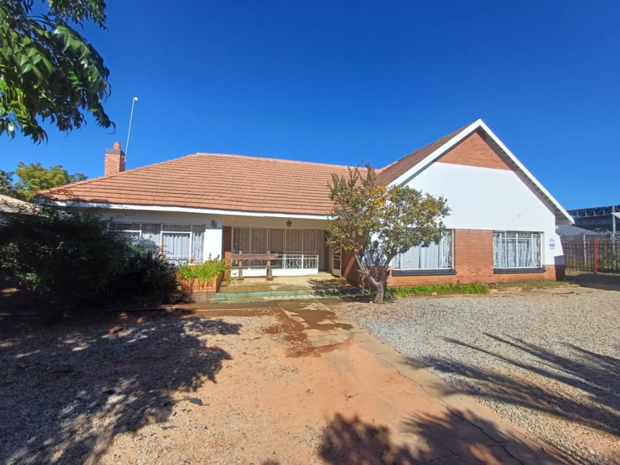 3 Bedroom Property for Sale in Wilkoppies North West